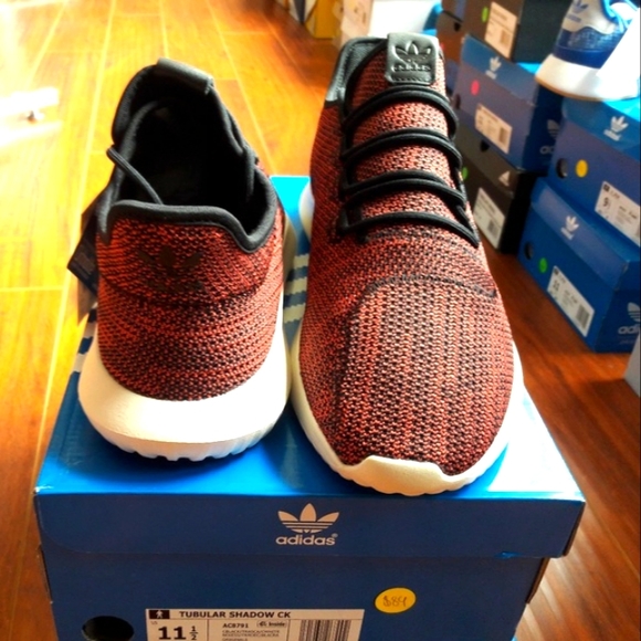 Adidas - Picture 6 of 6